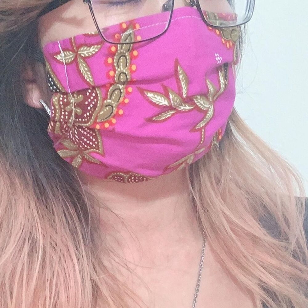 Handmade vintage fabric face mask - Picture 3 of 3